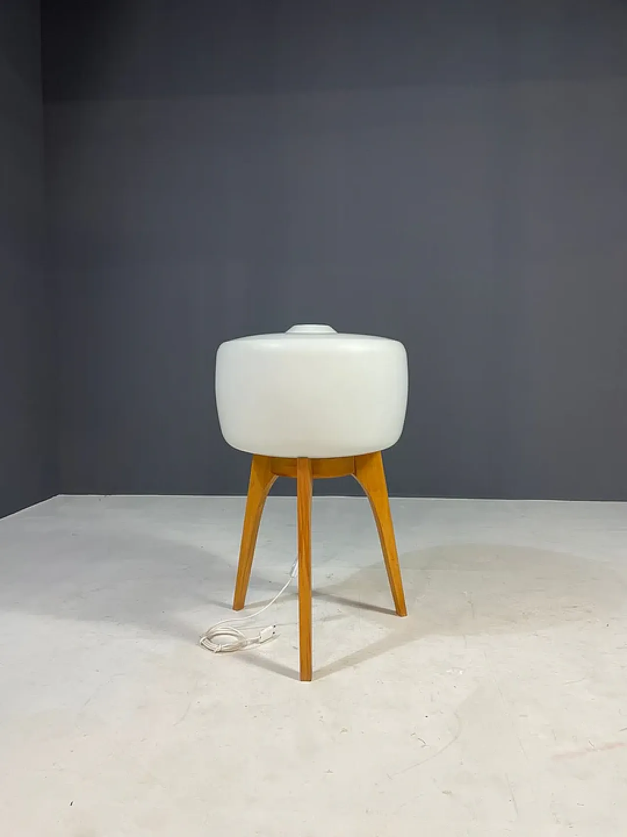 Lampada da terra in legno e vetro smerigliato di ULUV, anni '60 7