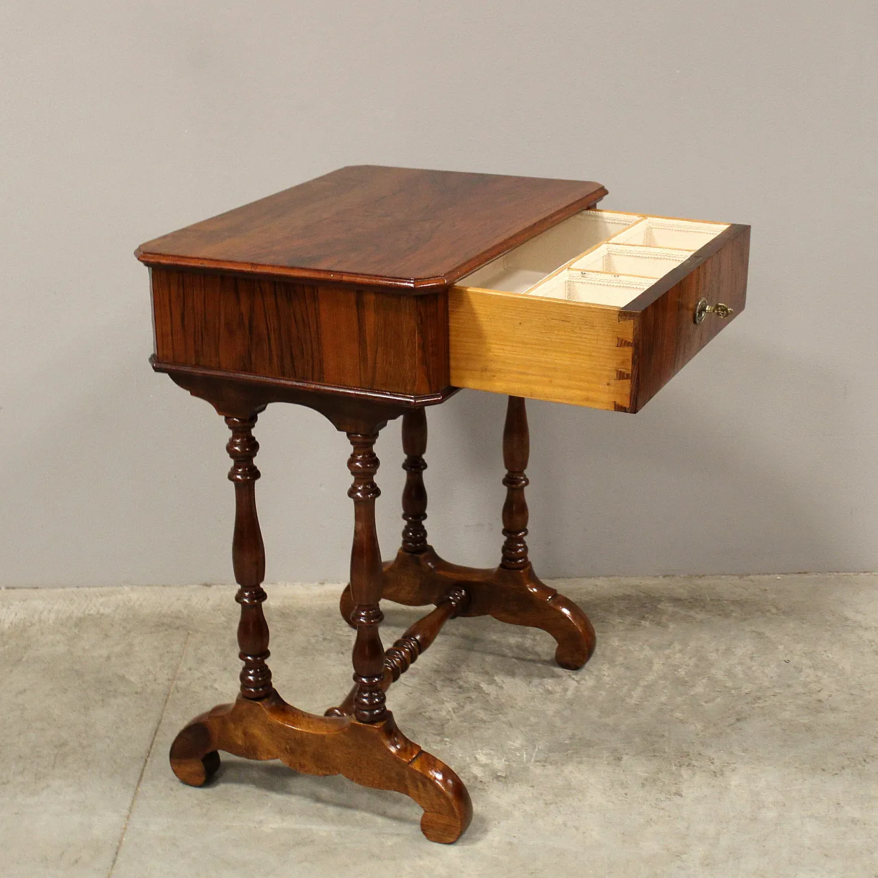 Walnut table Luigi Filippo '800 5