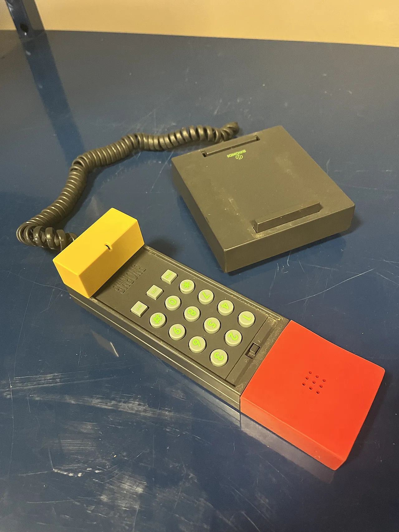 Telefono di Ettore Sottsass per Brondi, anni '80 5