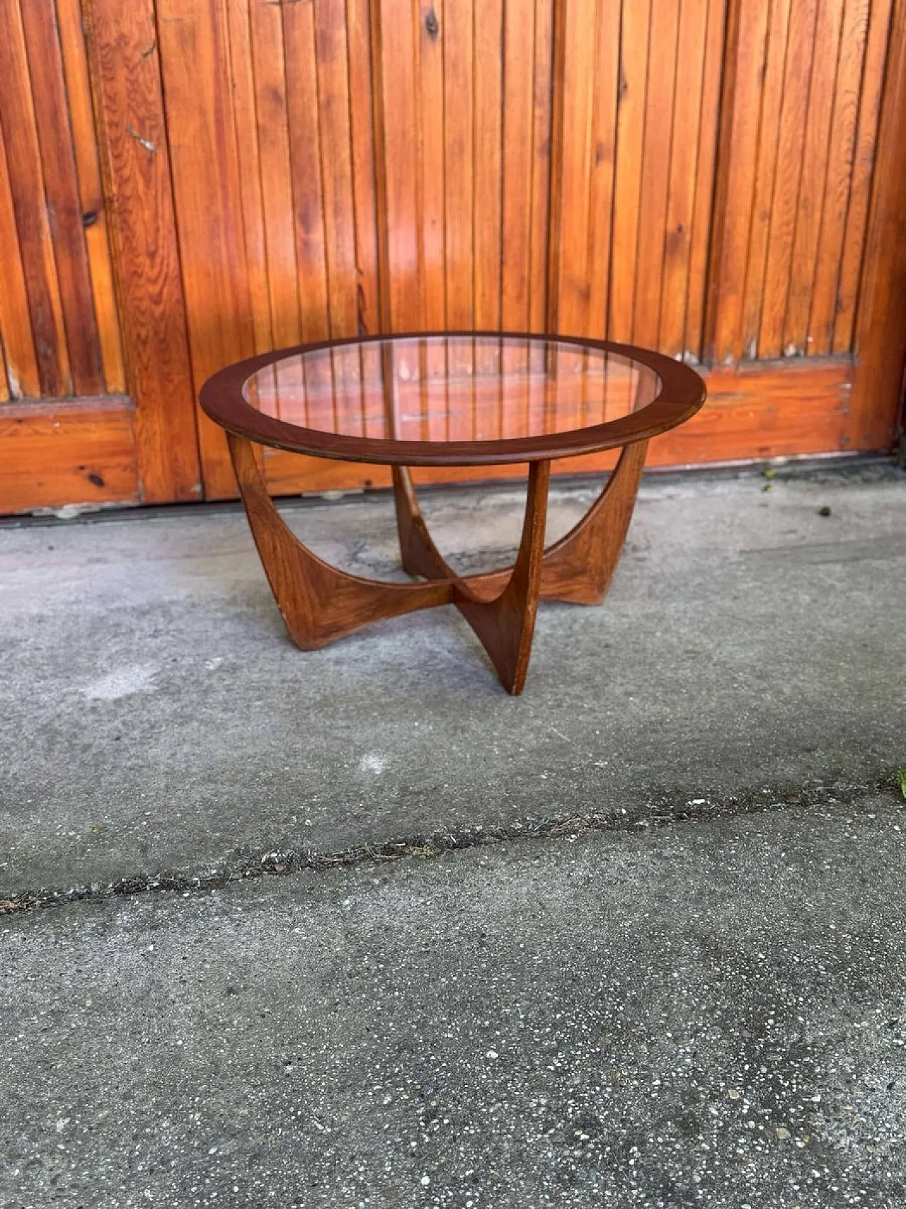 Tavolino in teak e vetro di Victor Wilkins per G-Plan, anni '60 1