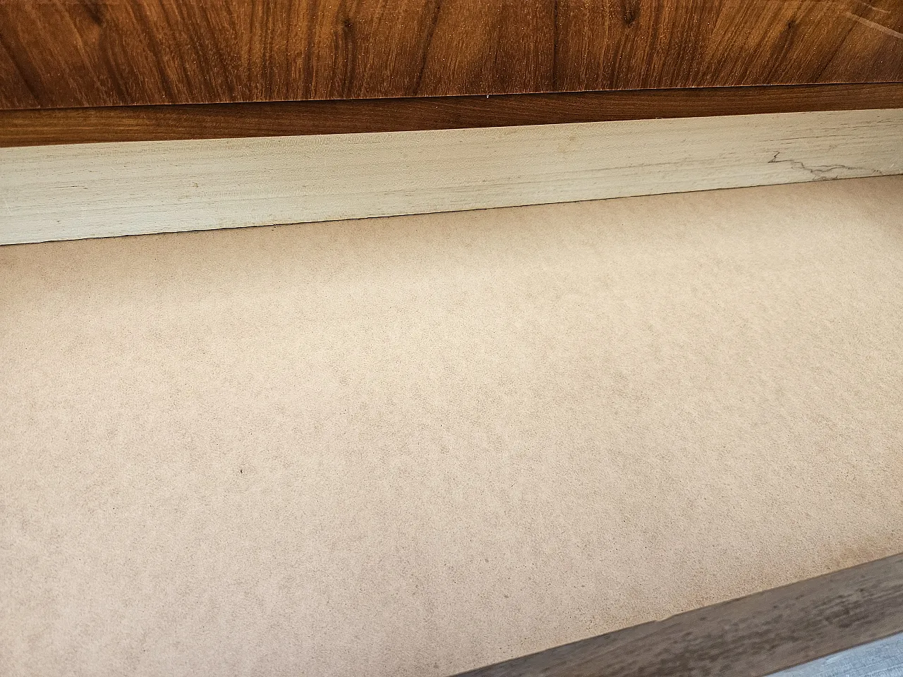 Dresser three drawers, 1970 14