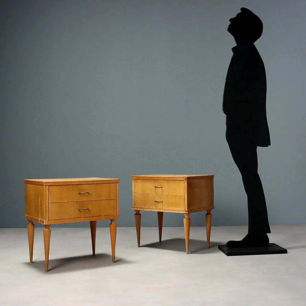 Coppia di comodini in legno con cassetti, anni '50 2