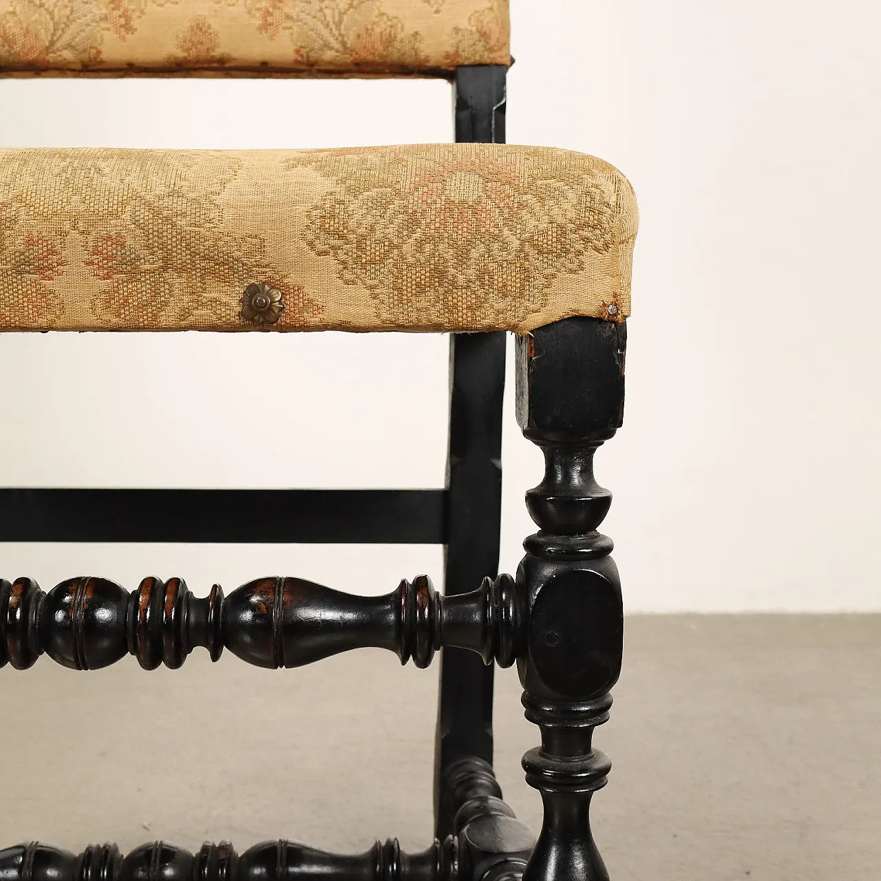 4 Baroque chairs in ebony painted walnut, 18th century 5