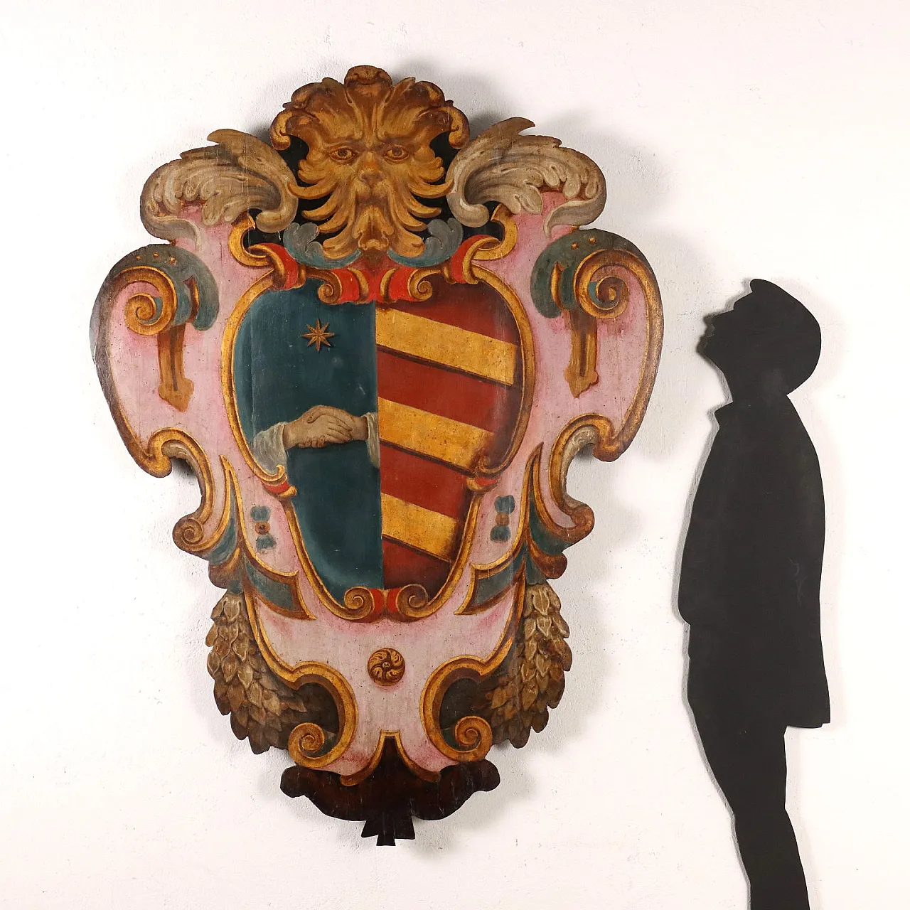 Pasqui family coat of arms in painted poplar, 18th century 2