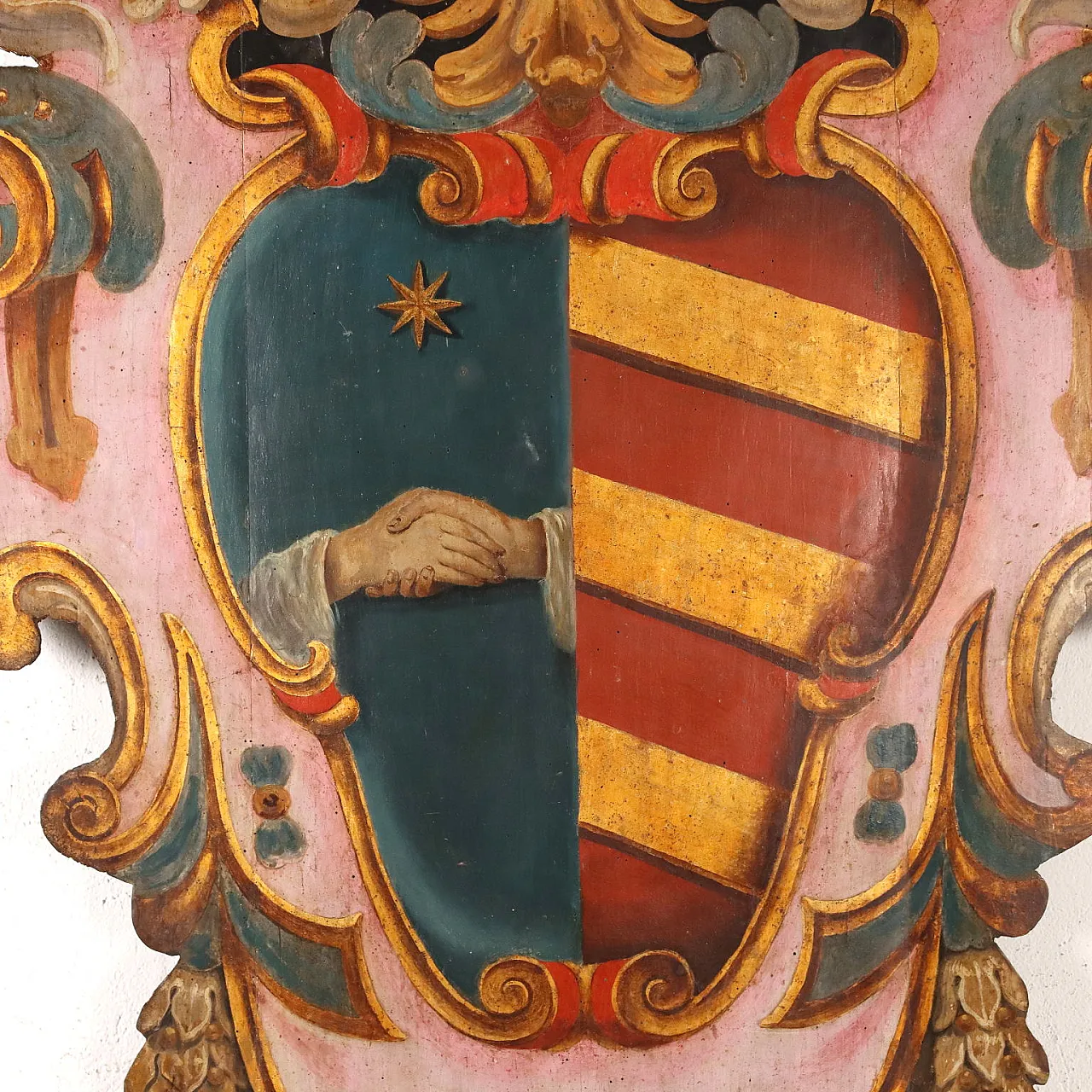 Pasqui family coat of arms in painted poplar, 18th century 4
