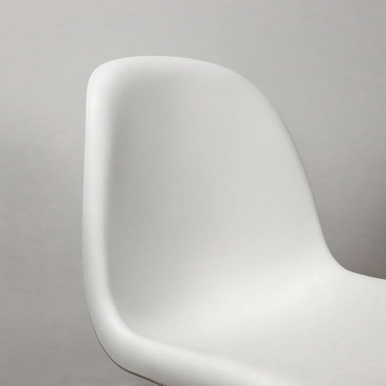 4 sedie Panton di Verner Panton per Vitra in plastica bianca, anni '90 4