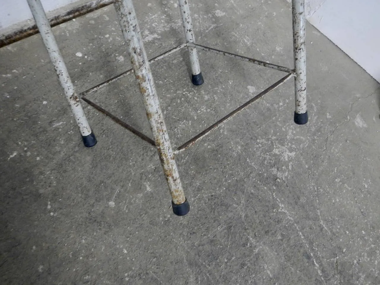 Support stool, 1970 7