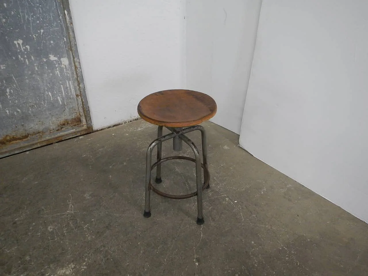 4 feet stool 1960 1