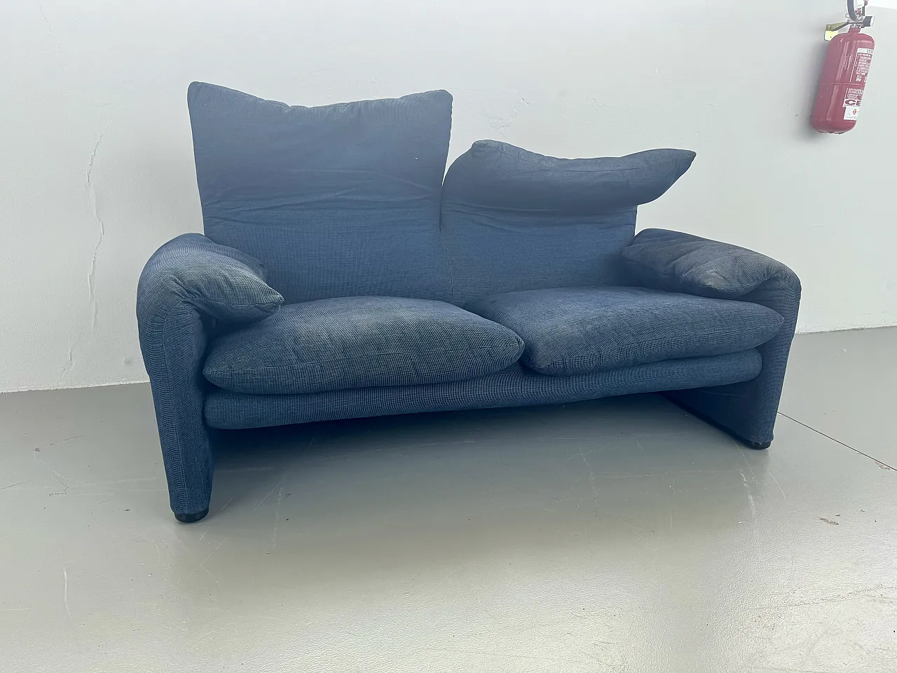 Maralunga Sofa by Vico Magistretti for Cassina, 80s 2