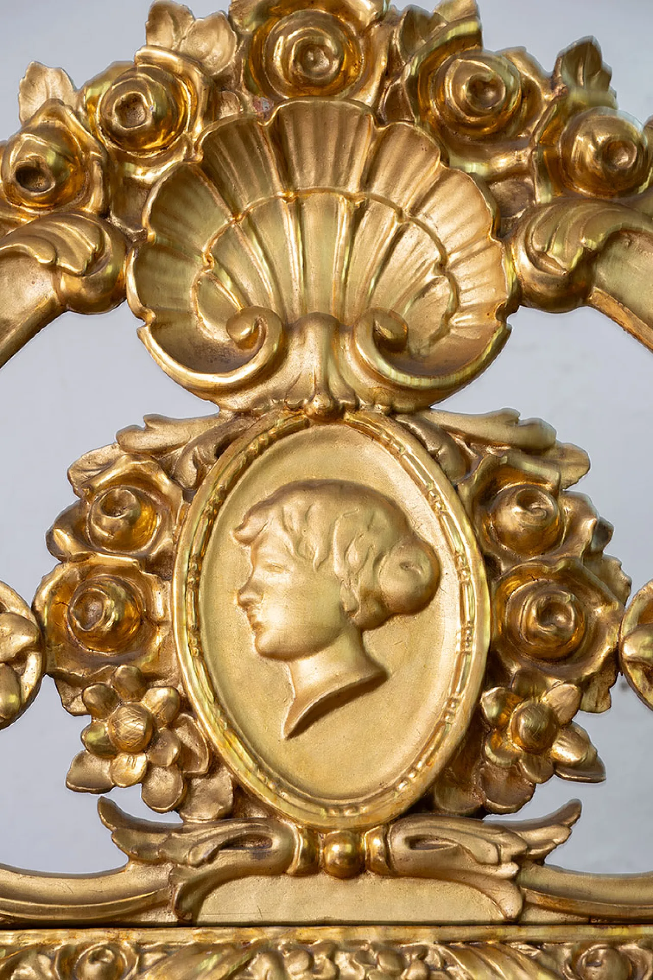 Showcase Napoleon III in golden and carved wood, 19th century 8