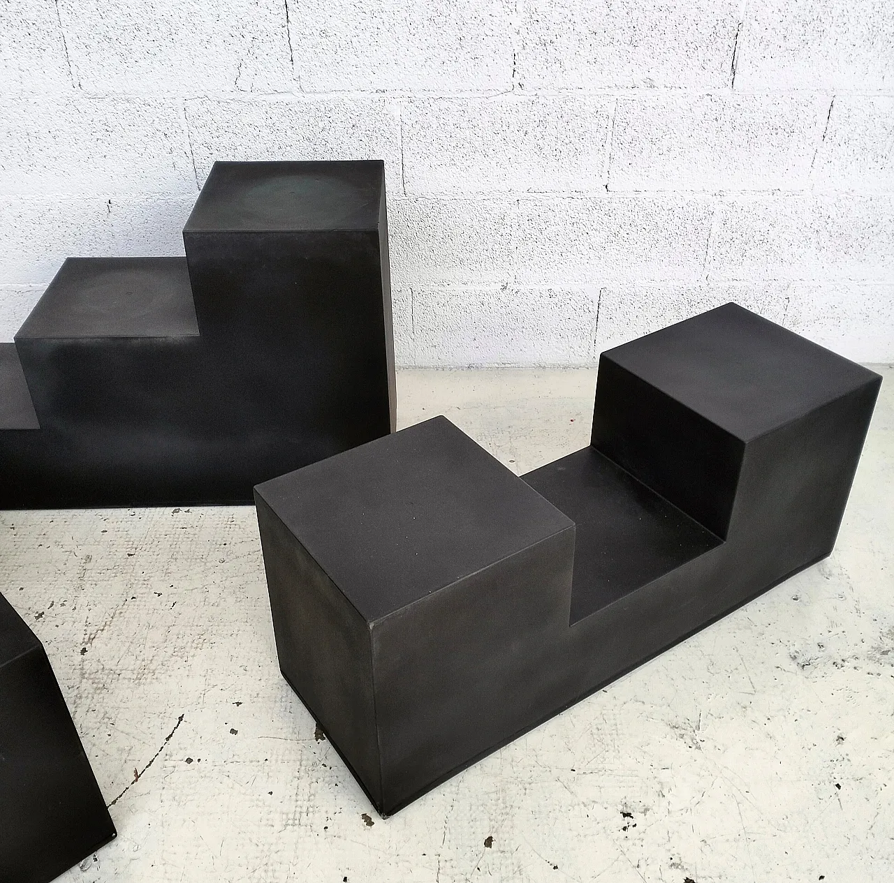 Tavolini bassi Gli Scacchi di Mario Bellini per B&B Italia, anni '70 4