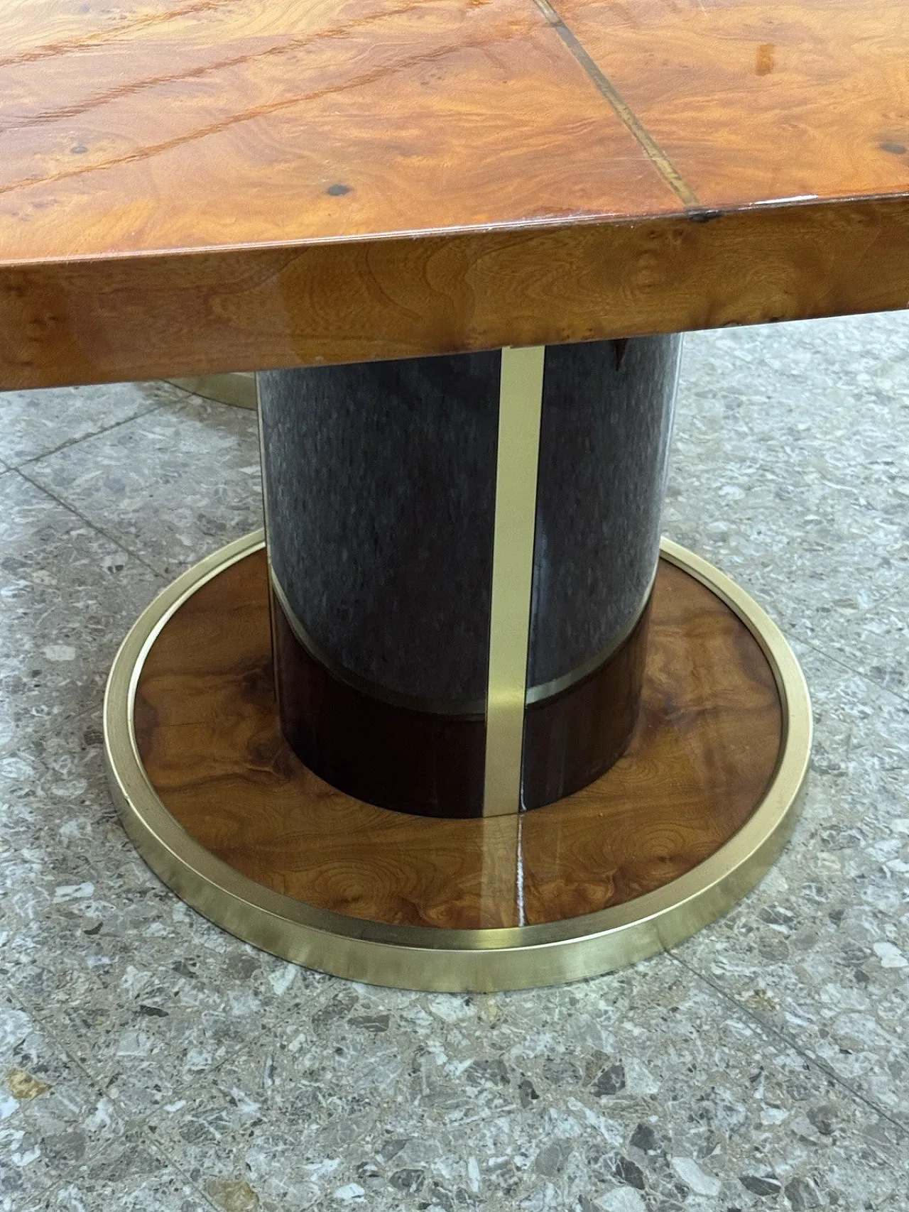 Dining table in gold-plated metal and burl wood, 1970s 5