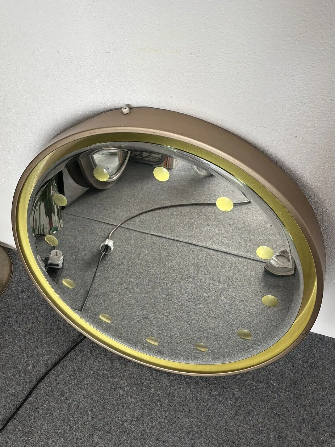 Rimadesio backlit mirror in Hollywood Regency style, 1970s 3