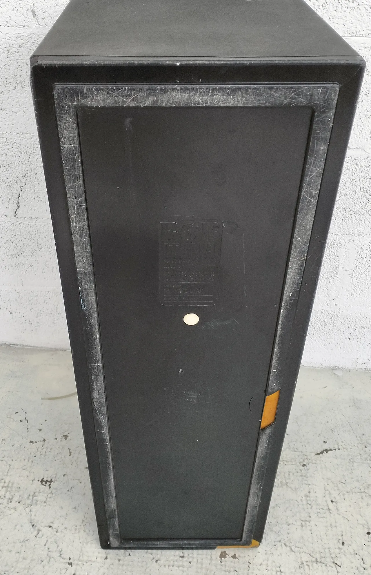 Tavolini bassi Gli Scacchi di Mario Bellini per B&B Italia, anni '70 9