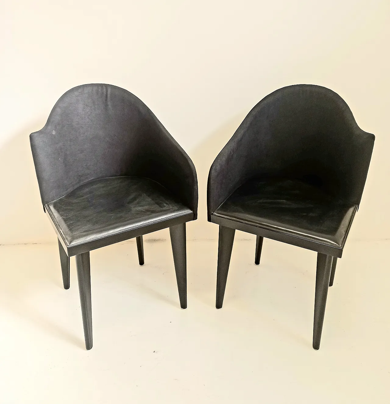 Pair of tuscan armchairs, 80s 1