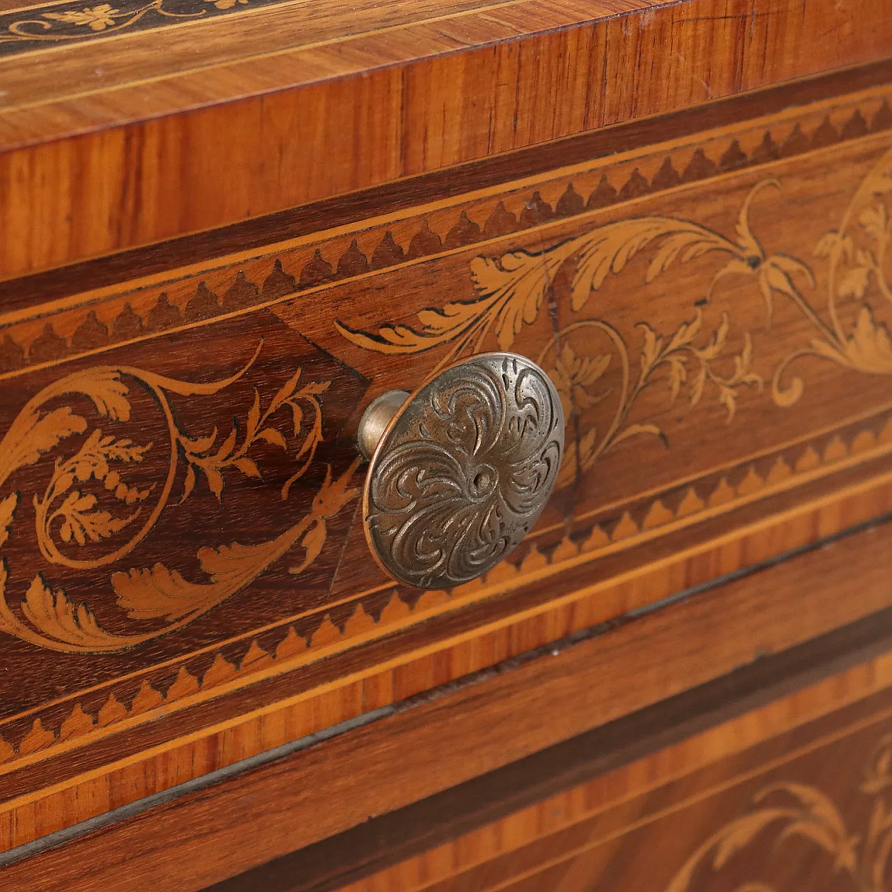 Neoclassical chest of drawers with 3 drawers, 20th century 5
