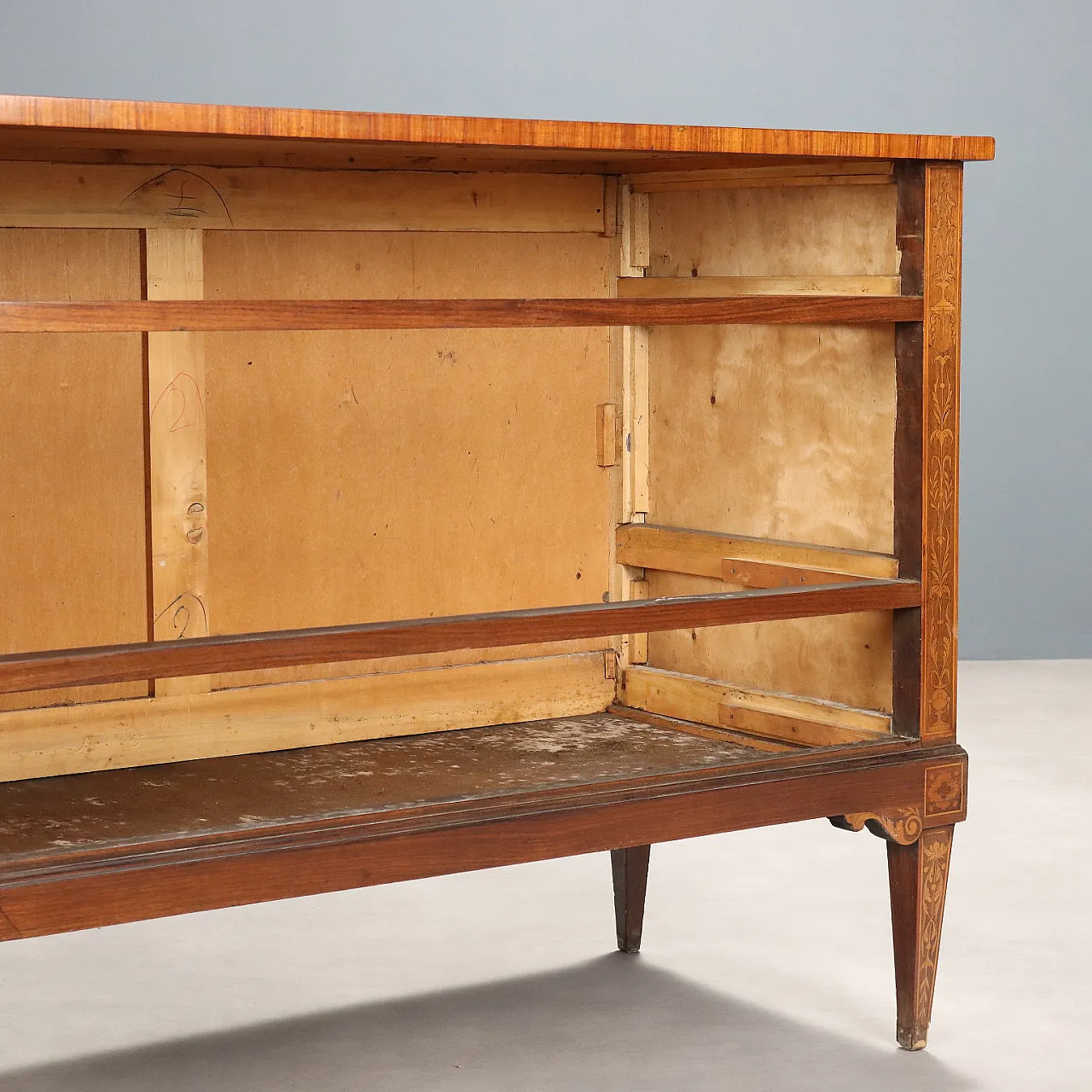 Neoclassical chest of drawers with 3 drawers, 20th century 9