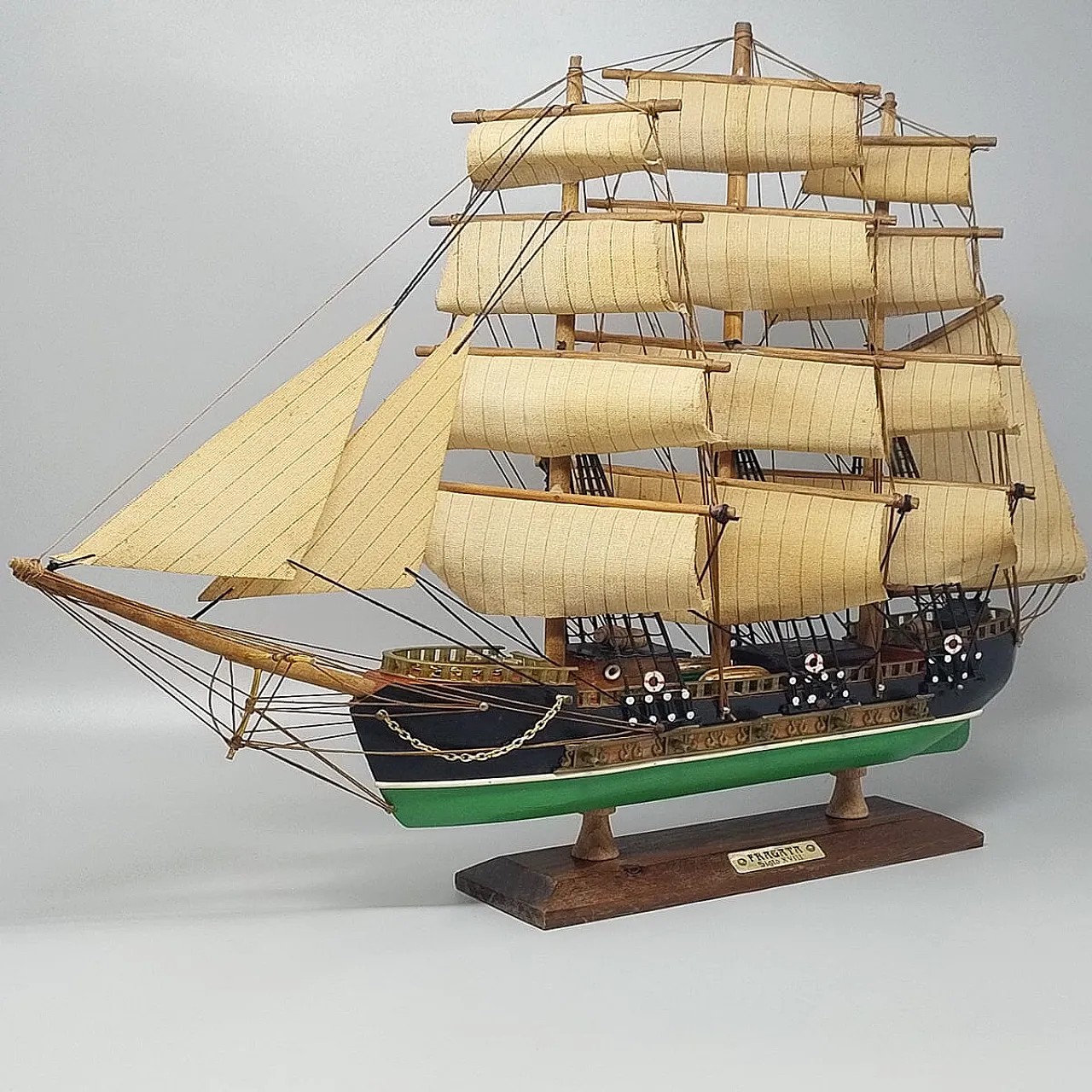 Fragata Siglo XVIII model ship, 1970s 2
