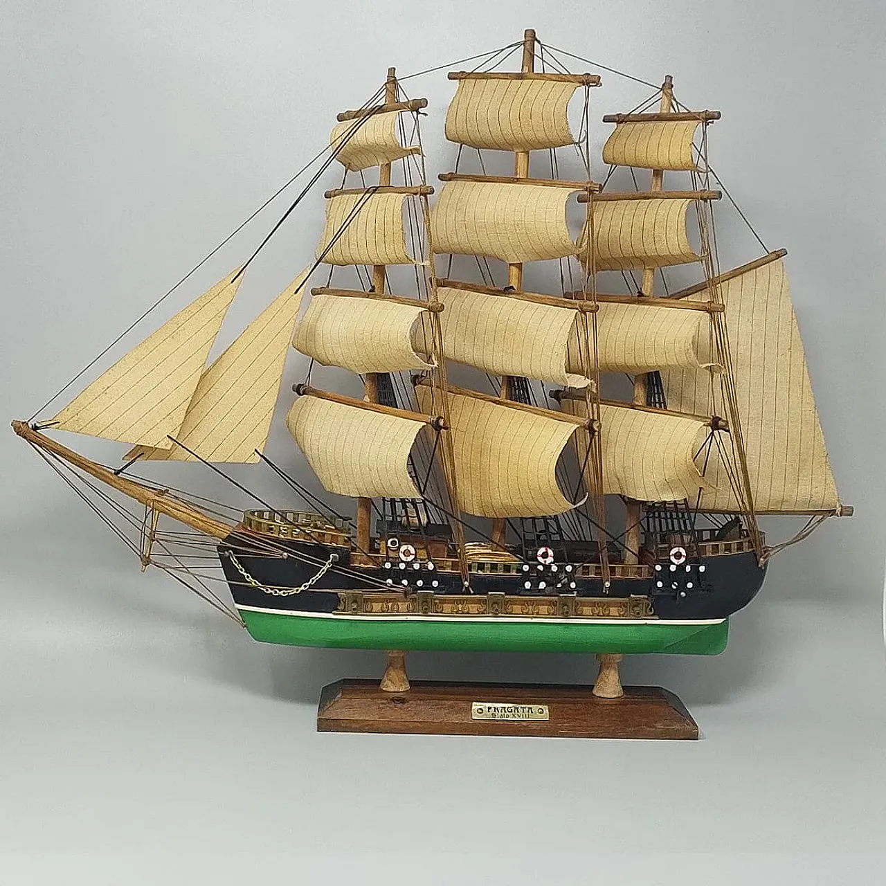 Fragata Siglo XVIII model ship, 1970s 5