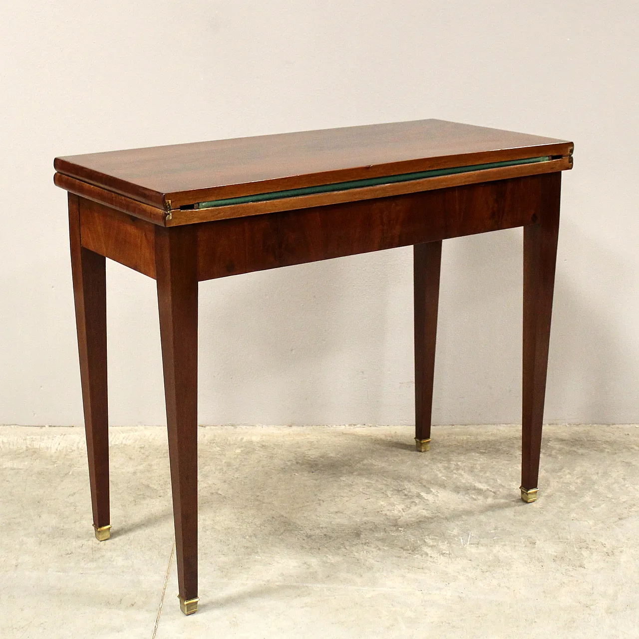 Game table in mahogany '800 10