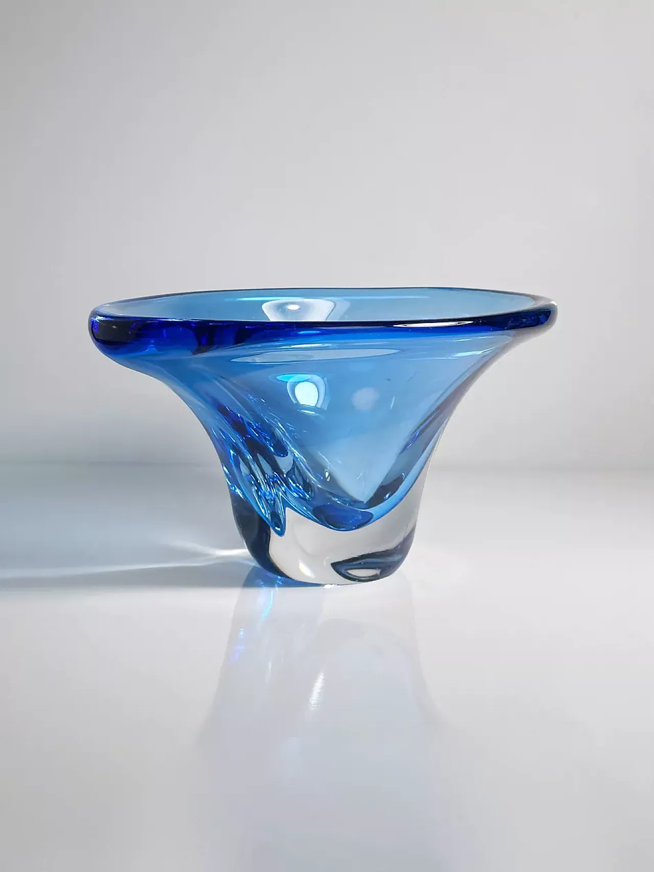 Large crystal glass fruit bowl by Focke & Meltzer Amsterdam 4