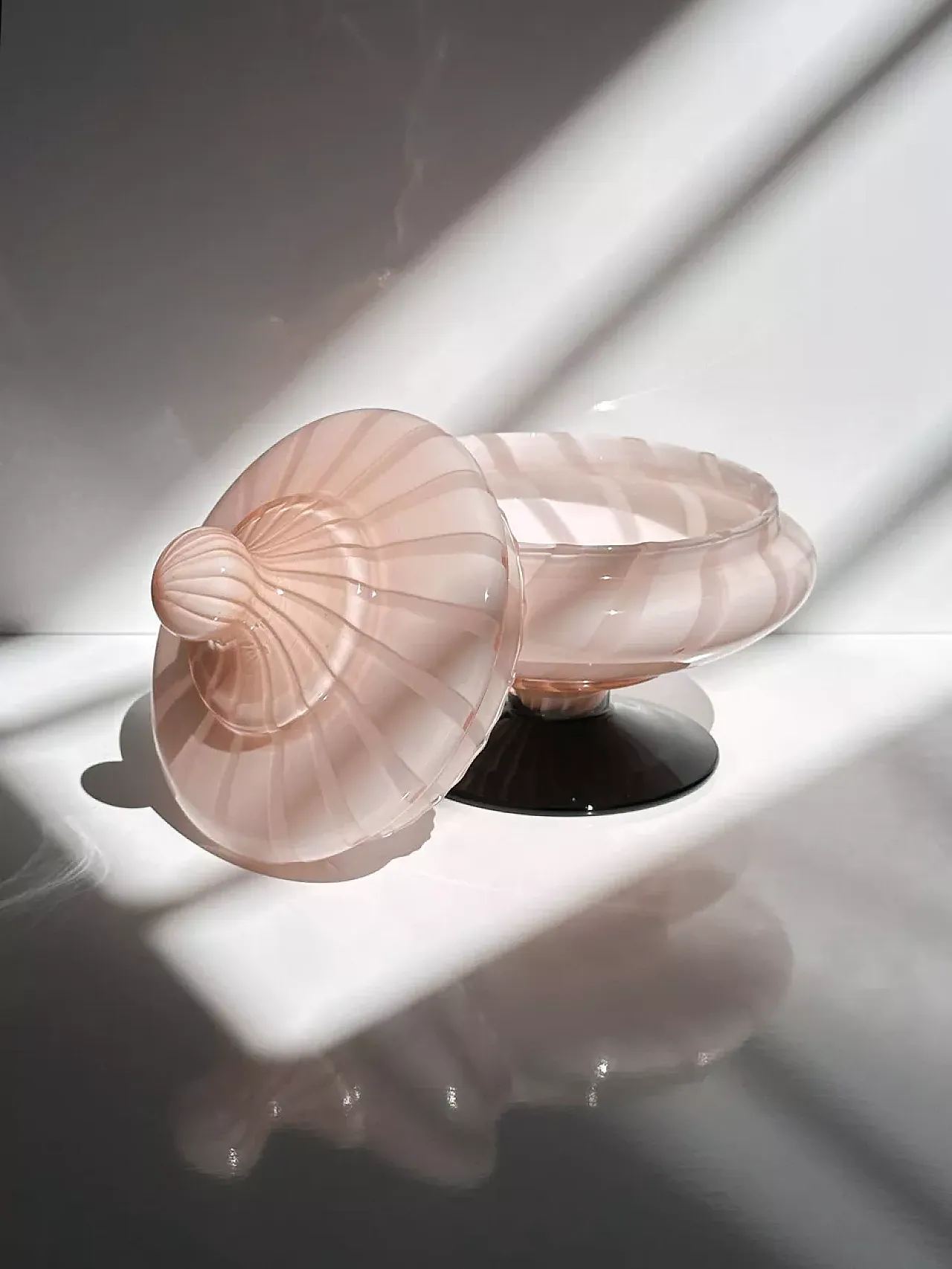 1950s Murano Opaline Glas Bonbonniere 4