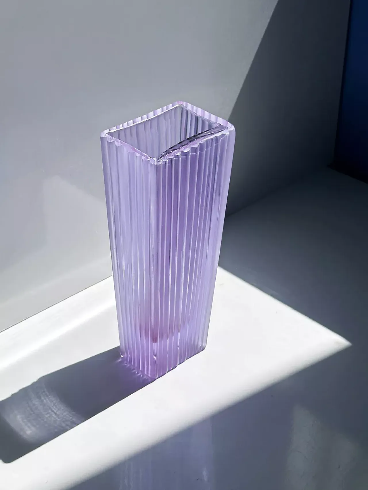 Alexandrite Glass Vase by Oldrich Lipa, 1958 3