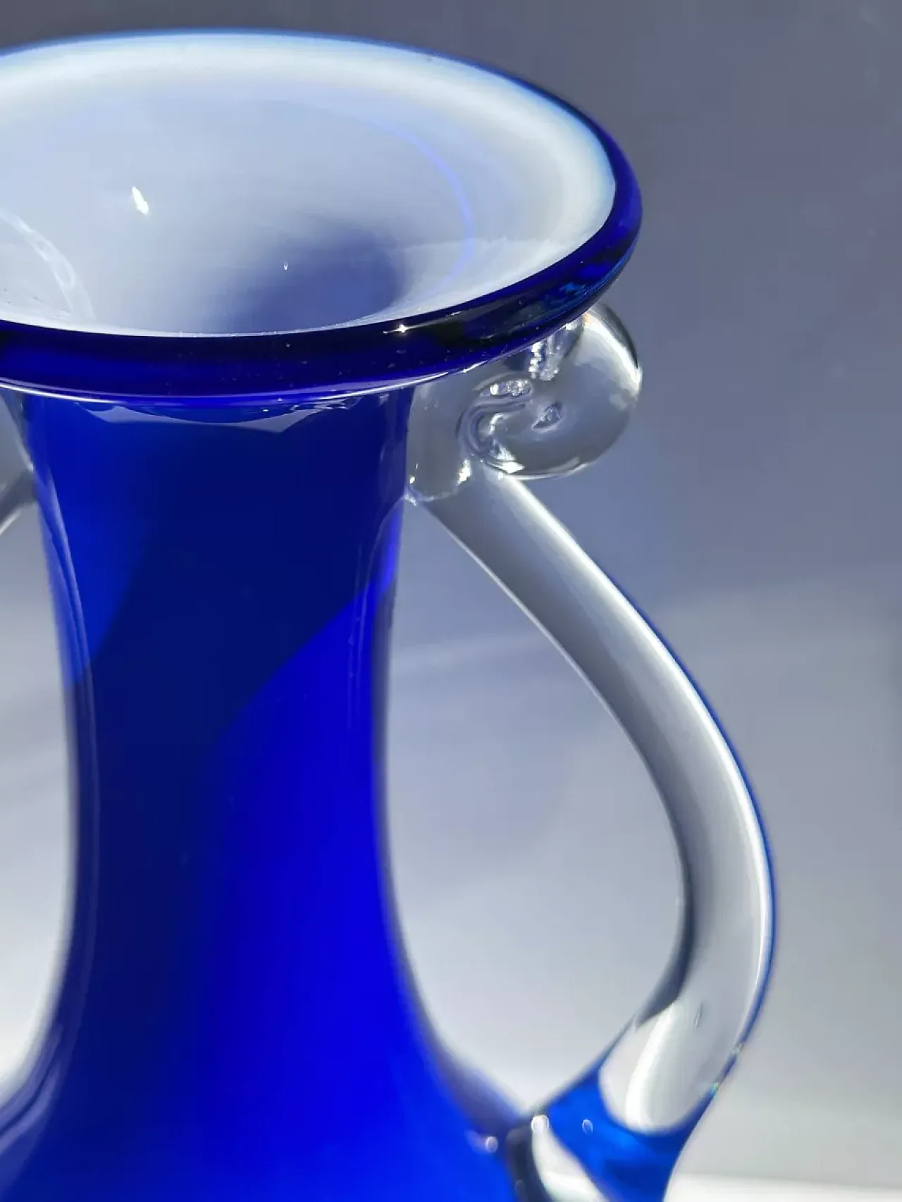 Postmodern handle vase kobalt blue postmodern 4