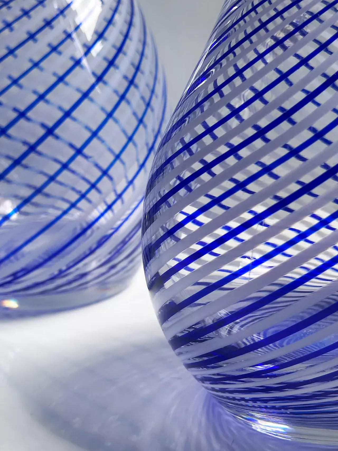 Coppia di bottiglie di vetro di cristallo di Pasabahce, anni '60 4