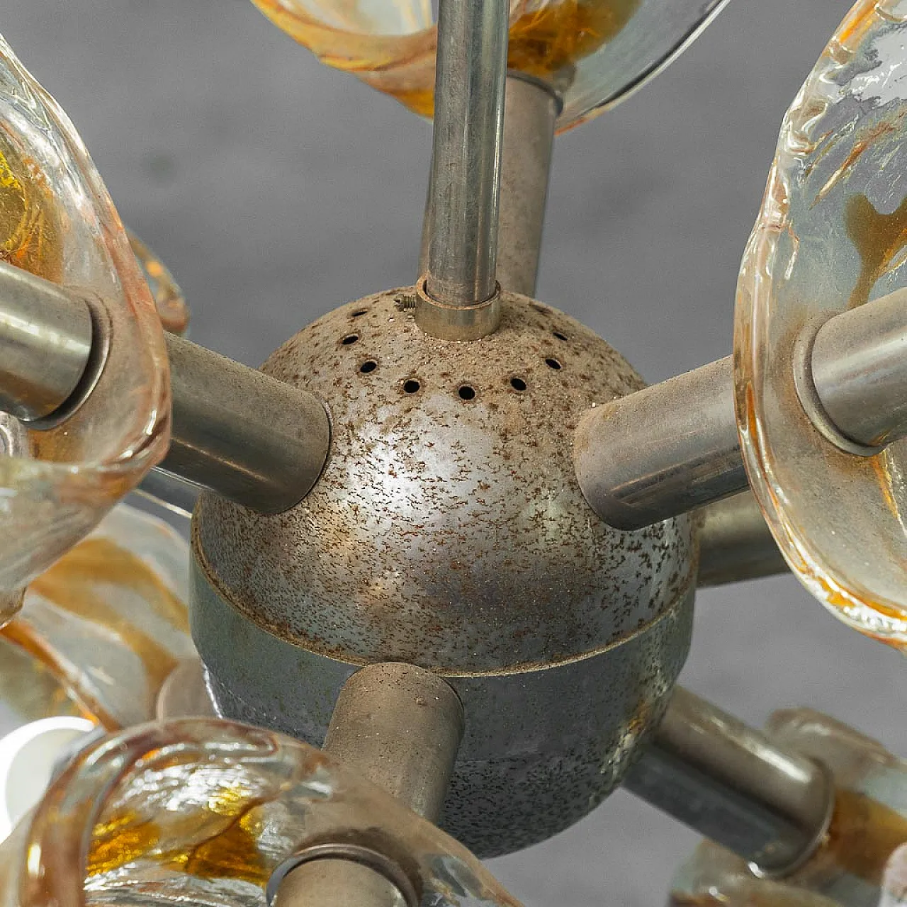 Lampadario Mazzega a 9 luci in metallo cromato e vetro anni 70 4