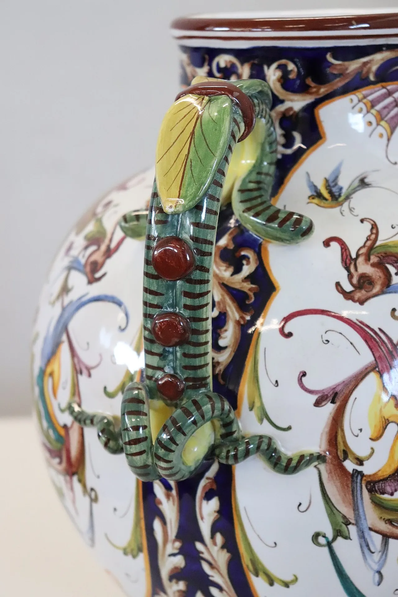 Vaso in ceramica decoro classico, Faenza anni '50 10