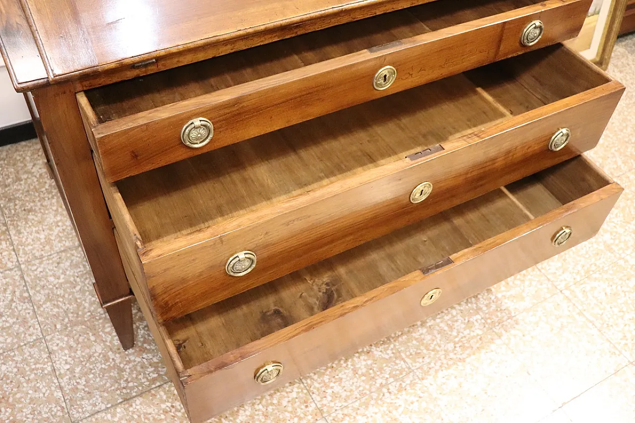 Ancient limelight in walnut wood, '700 14