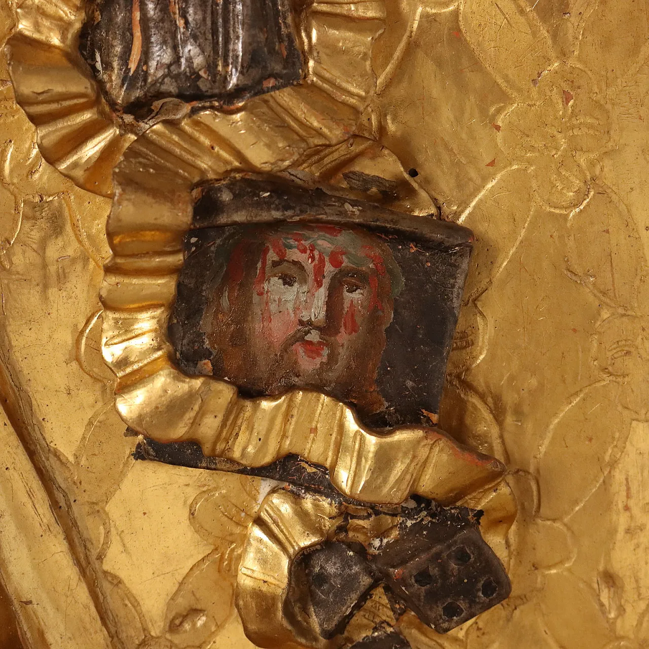 Case carved in gilded linden wood, 18th century 9