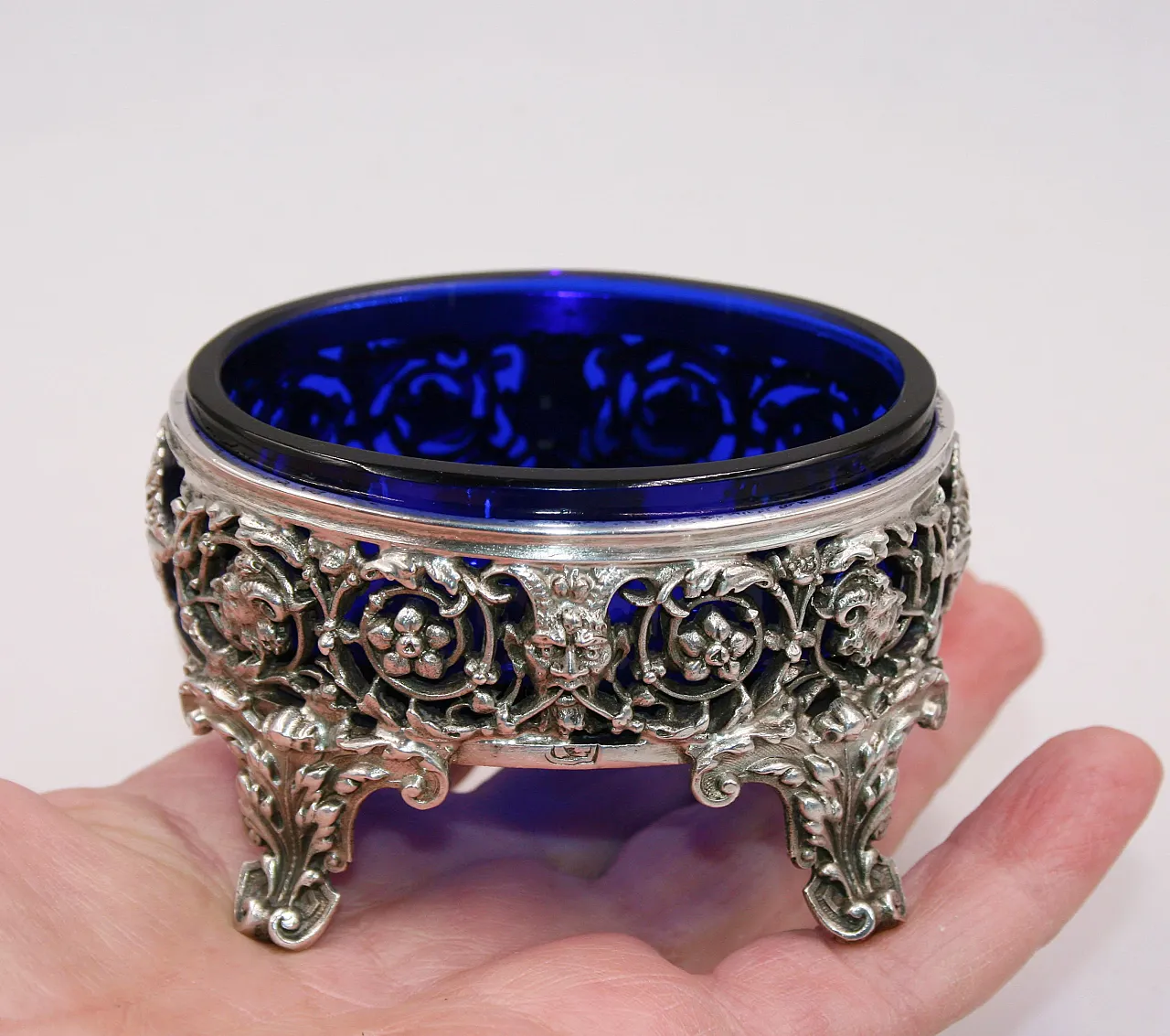 Saliera placcata in argento con inserto in vetro blu cobalto, '800 5