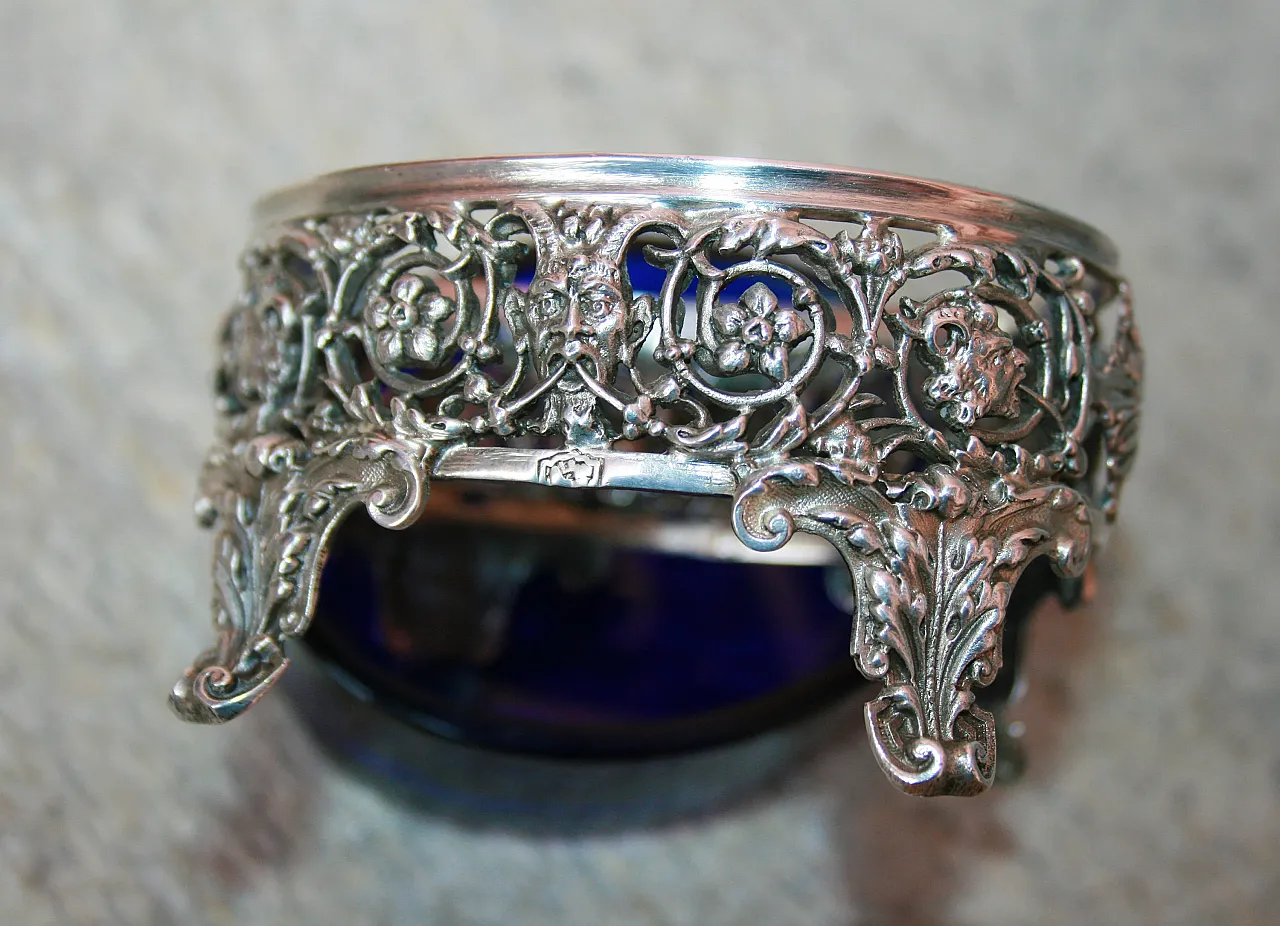 Saliera placcata in argento con inserto in vetro blu cobalto, '800 6