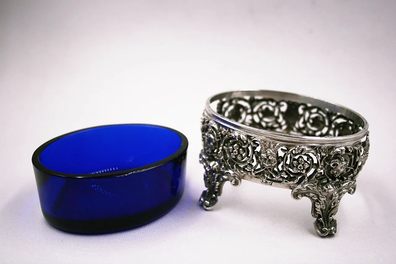 Saliera placcata in argento con inserto in vetro blu cobalto, '800 8
