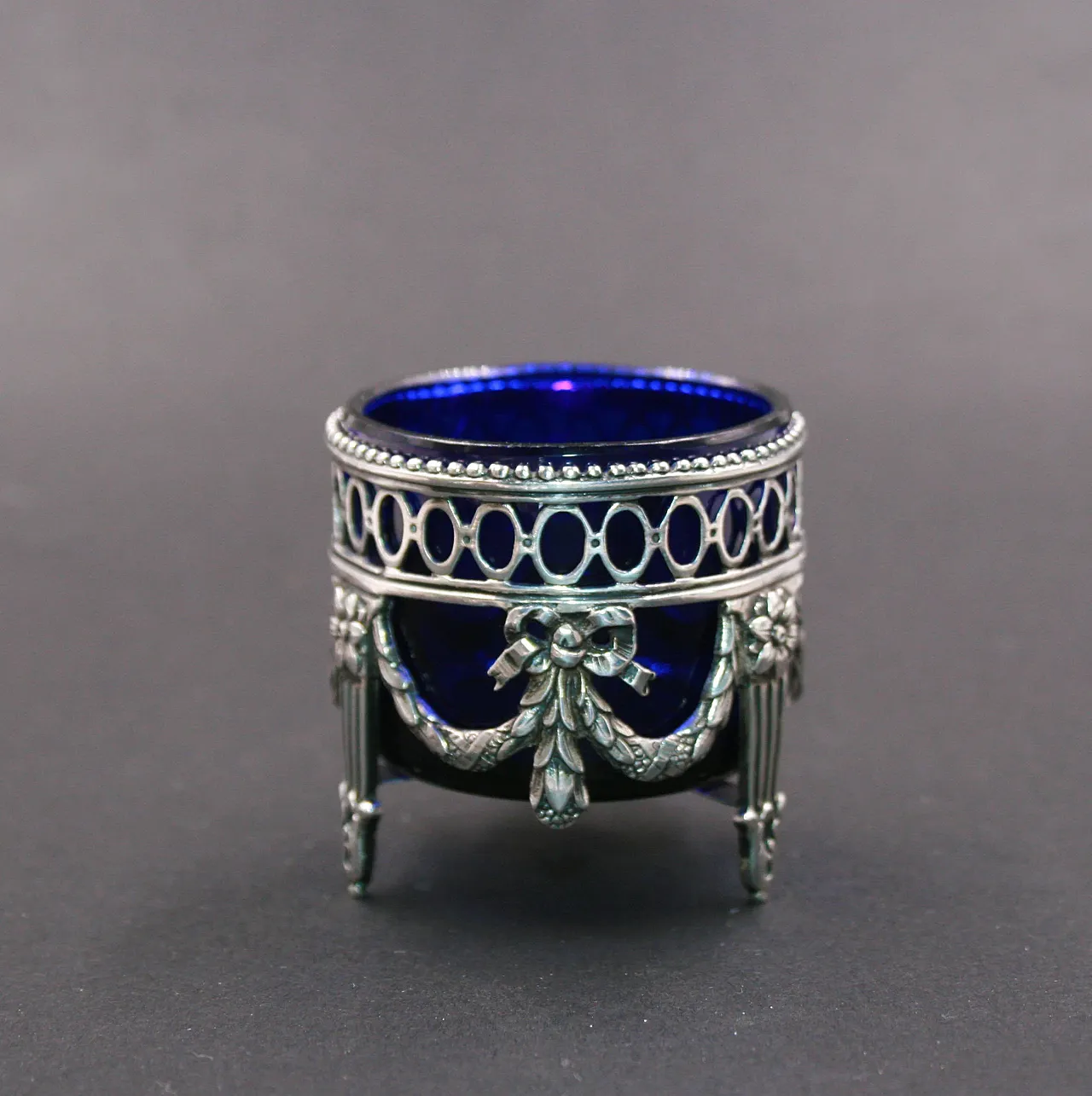 Saliera in Argento con Vetro Blu stile Luigi XVI, 1930 2