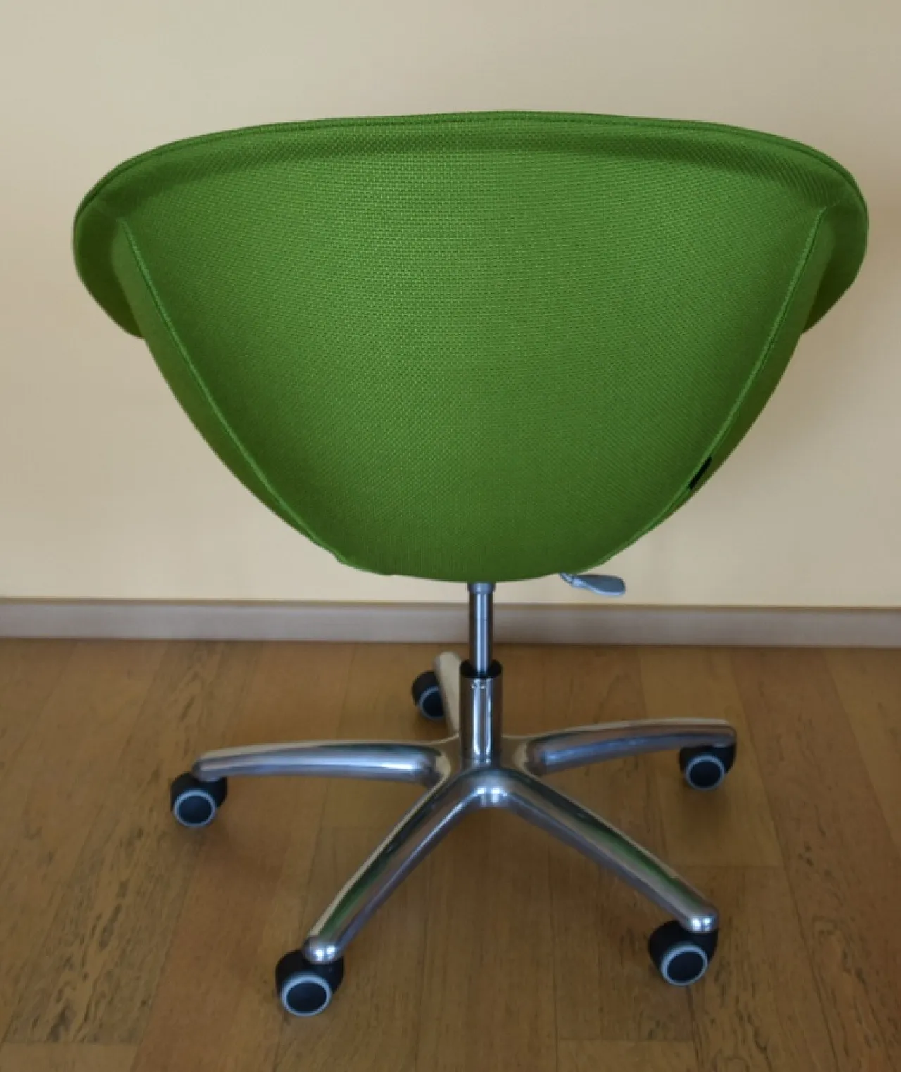 Coppia di poltrone Krokus di Kastel verde oliva, anni 2000 7