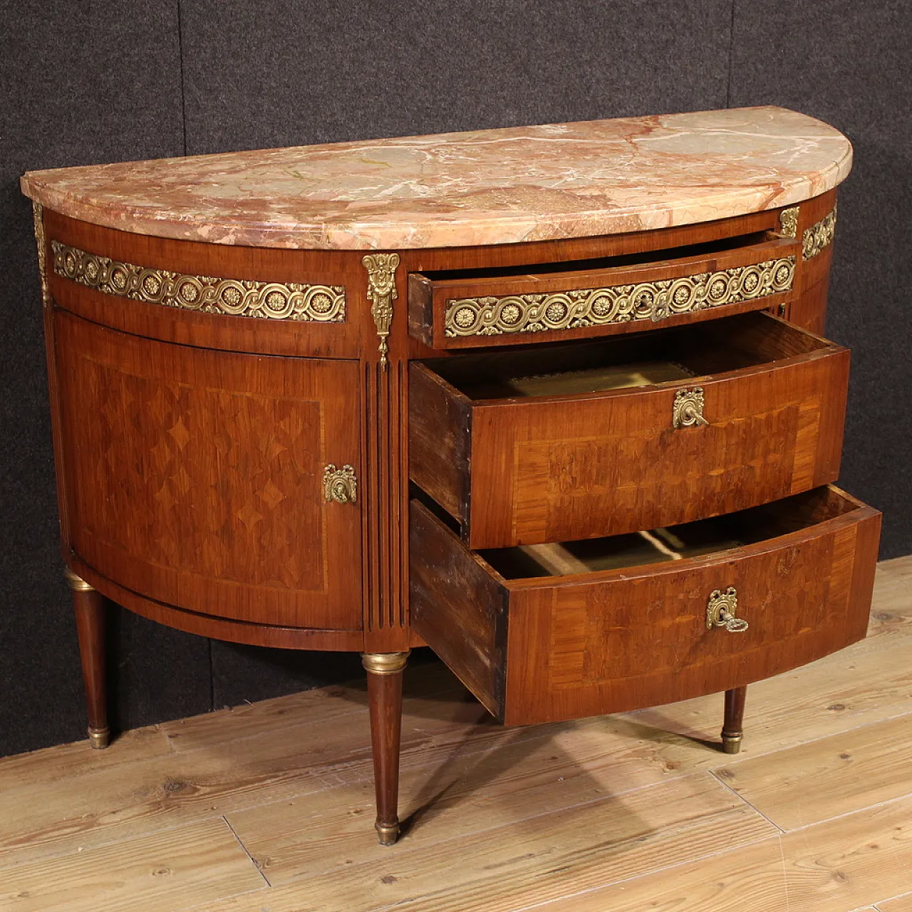 Comò italiano a mezzaluna in stile Luigi XVI, '900 9