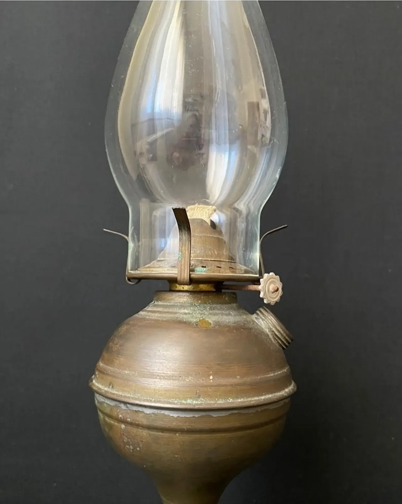 Lampada in rame con paralume in vetro, anni '40 4