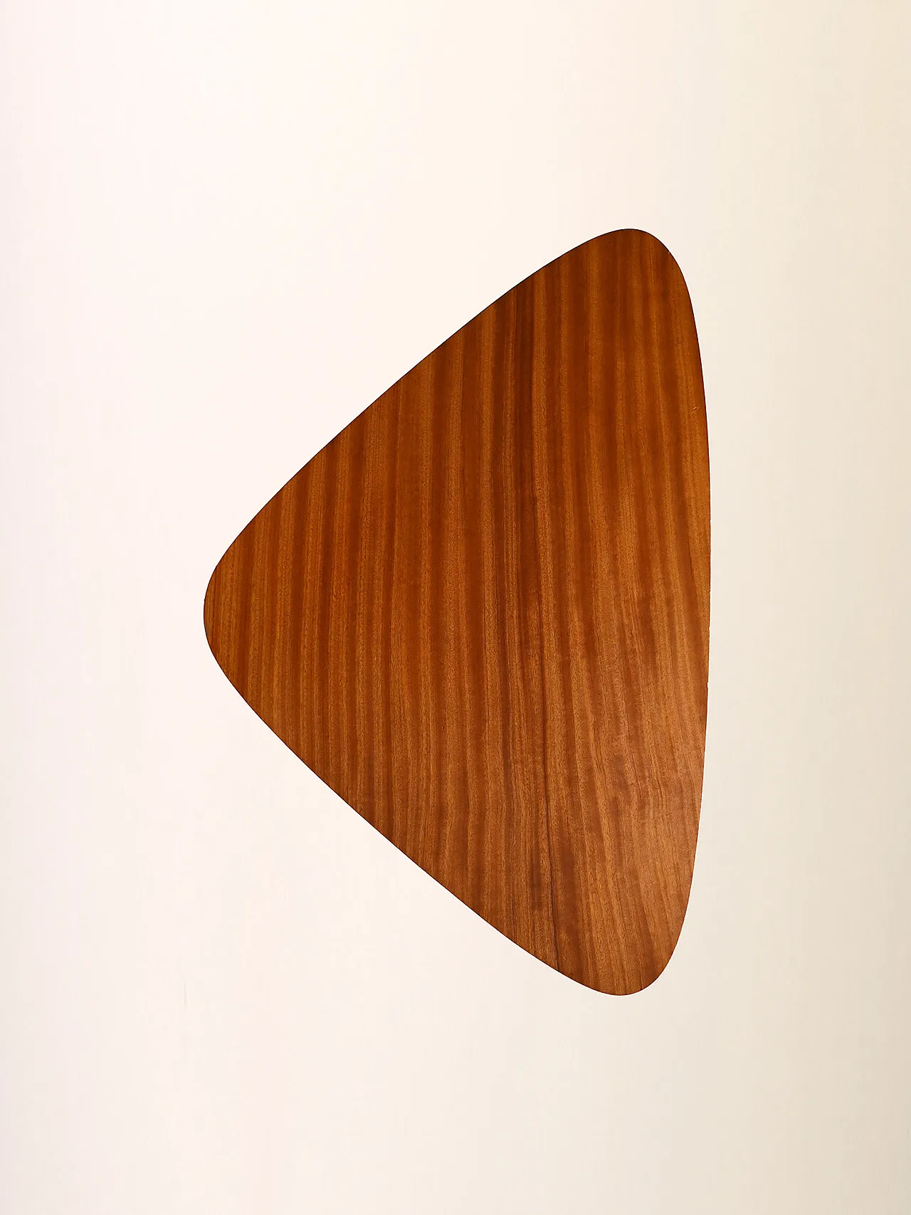 Scandinavian table with black legs 9