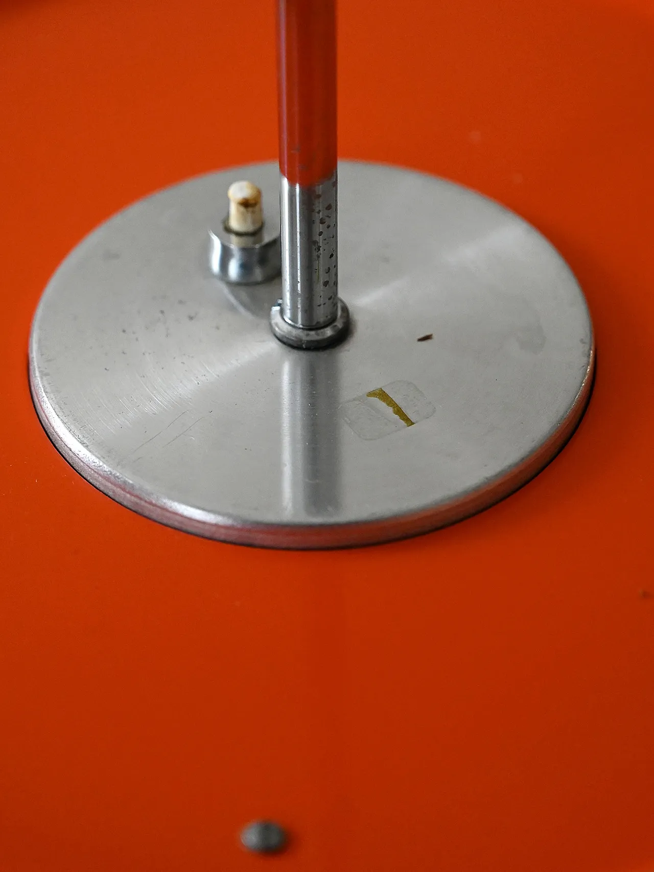 Lampadario rosso “Bumlingen” di Anders Pehrson 6