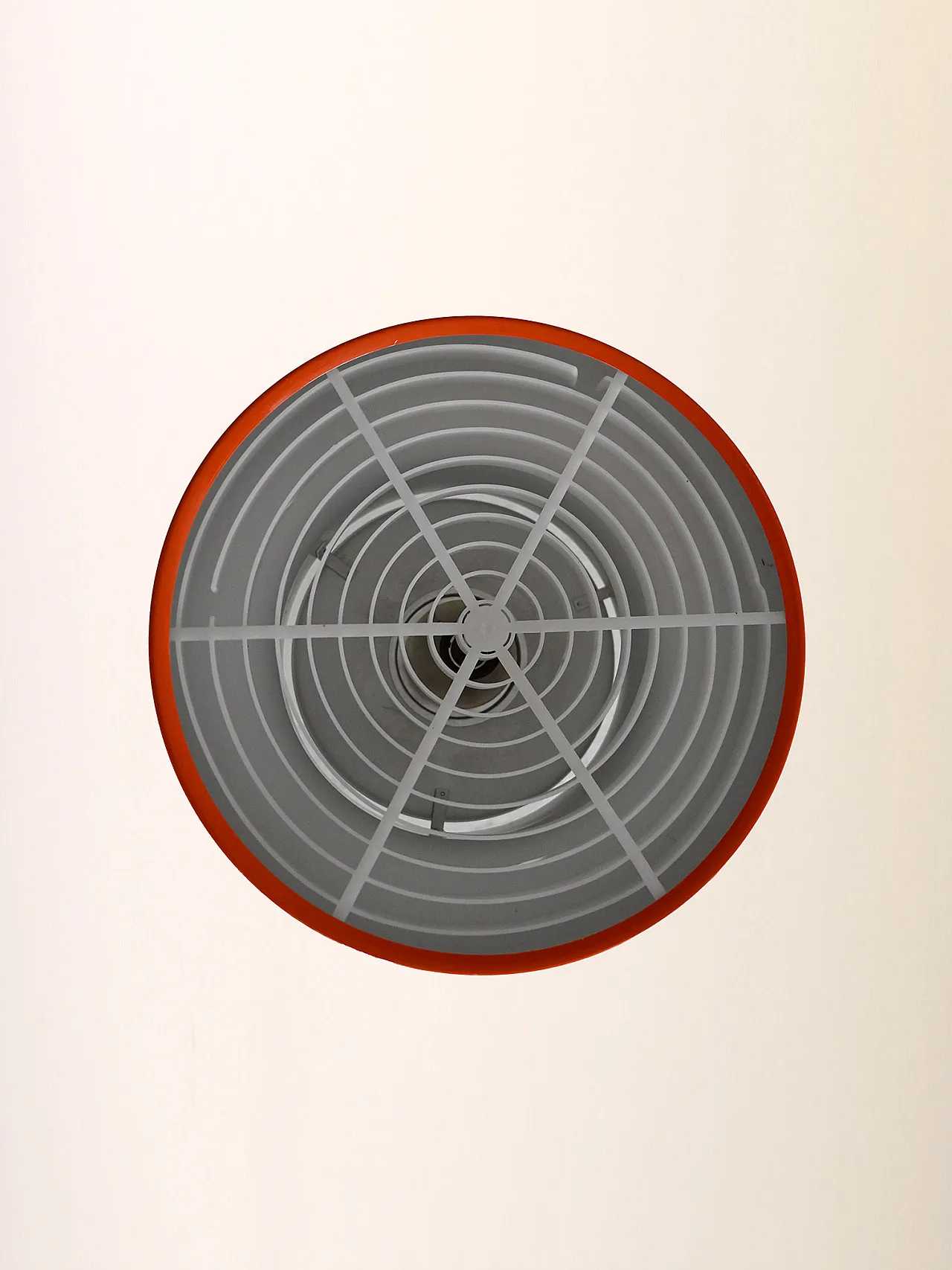 Lampadario rosso “Bumlingen” di Anders Pehrson 7