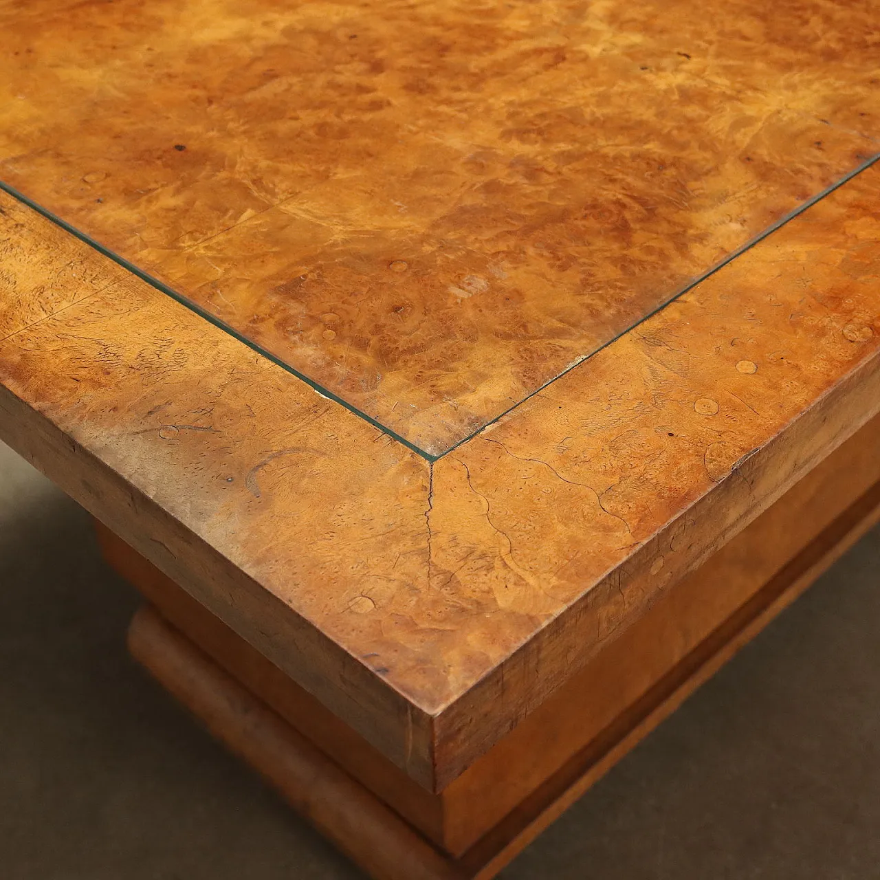 Scrivania Decò in radica di noce e vetro, anni '30 4