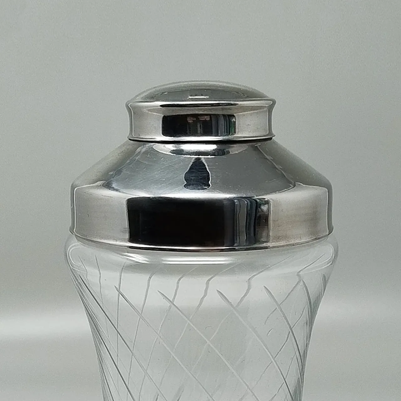 Cut crystal cocktail shaker, 1960s 2