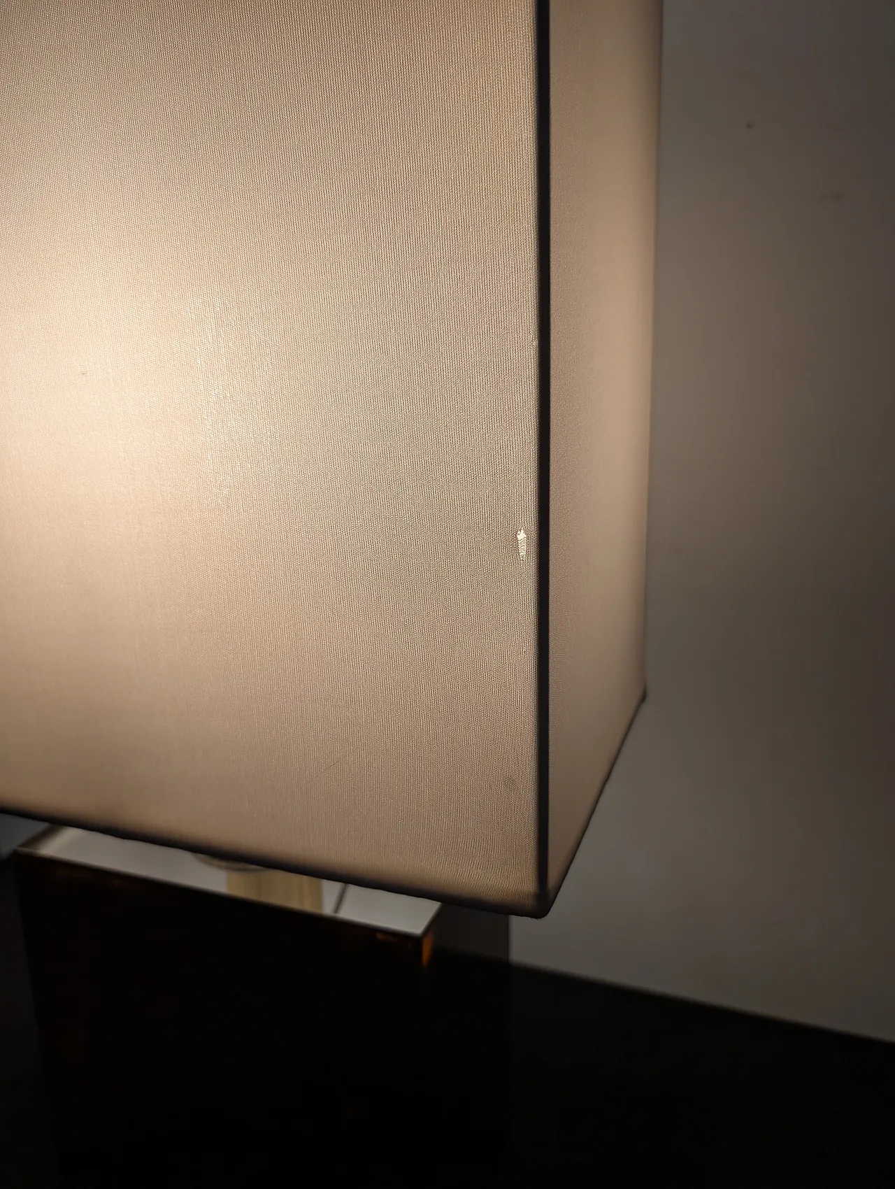 Modern table lamp with resin base, 80s 6