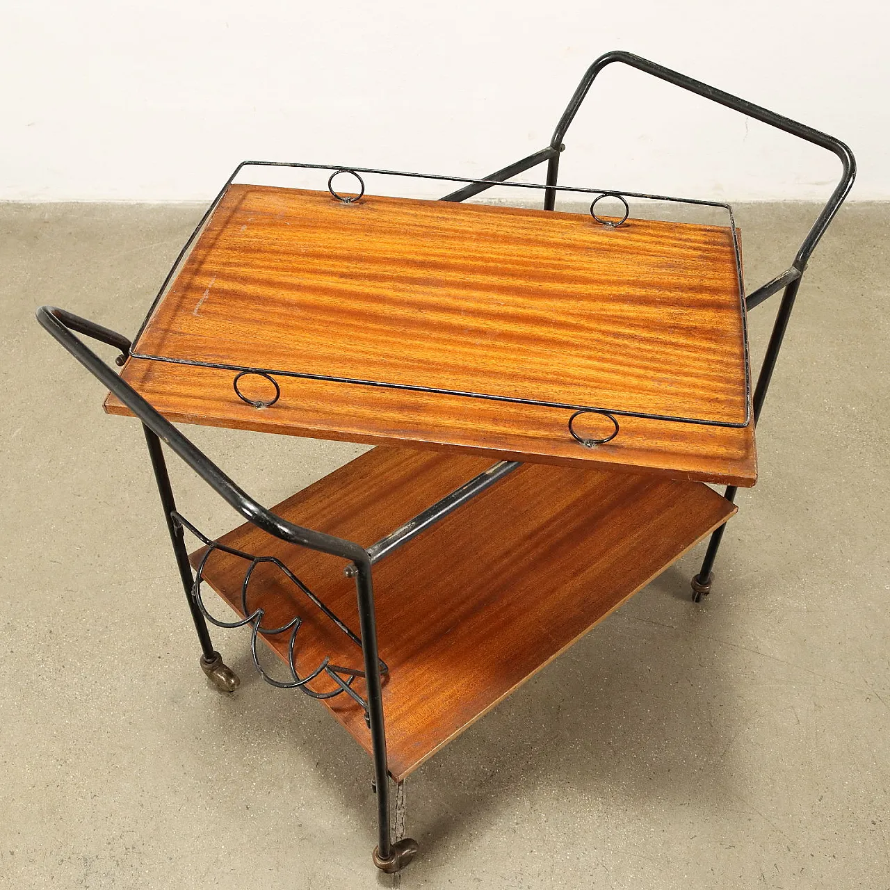 Carrello bar in metallo smaltato e legno impiallacciato mogano, anni '60 4