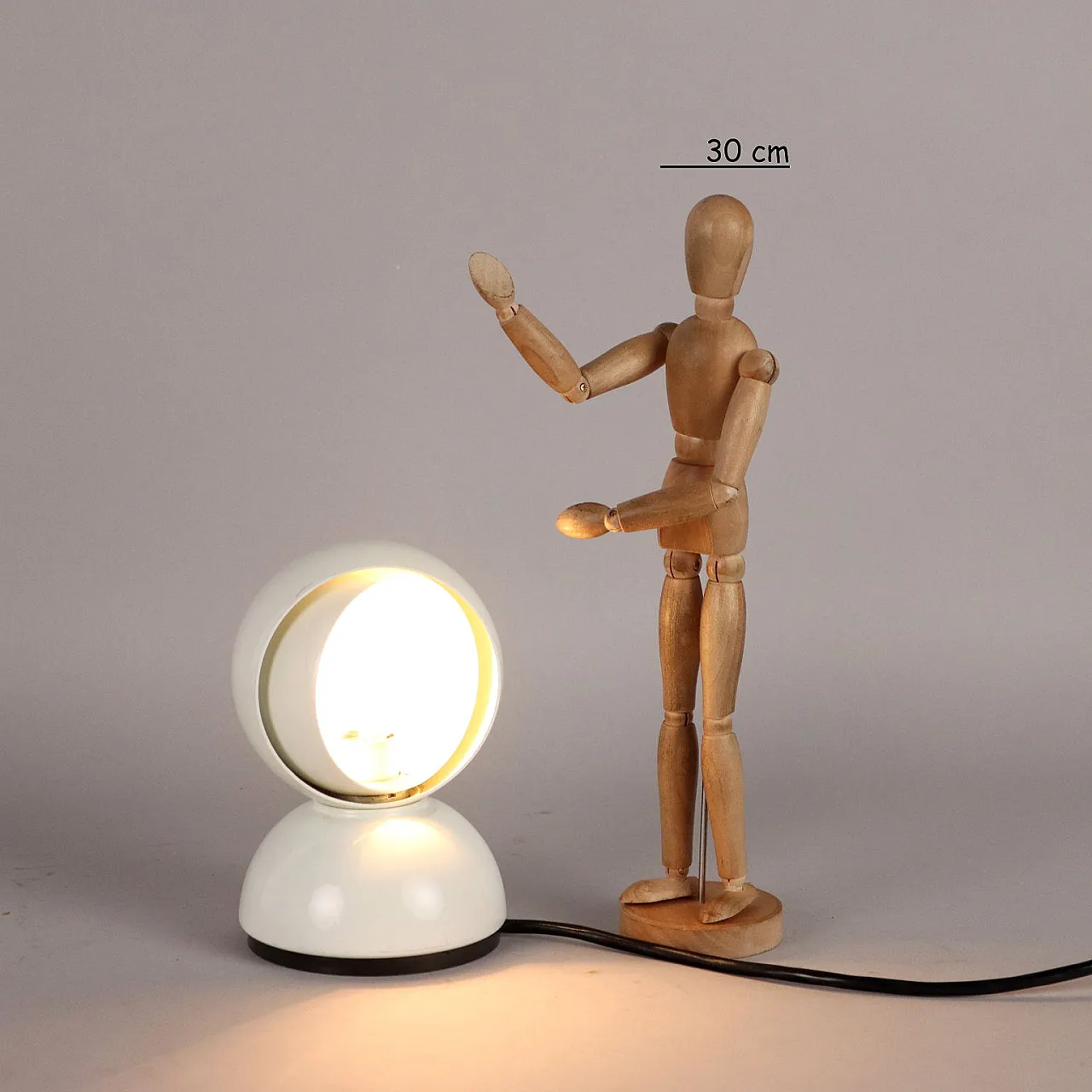 Lampada \'Eclisse\' di Vico Magistretti per Artemide 2