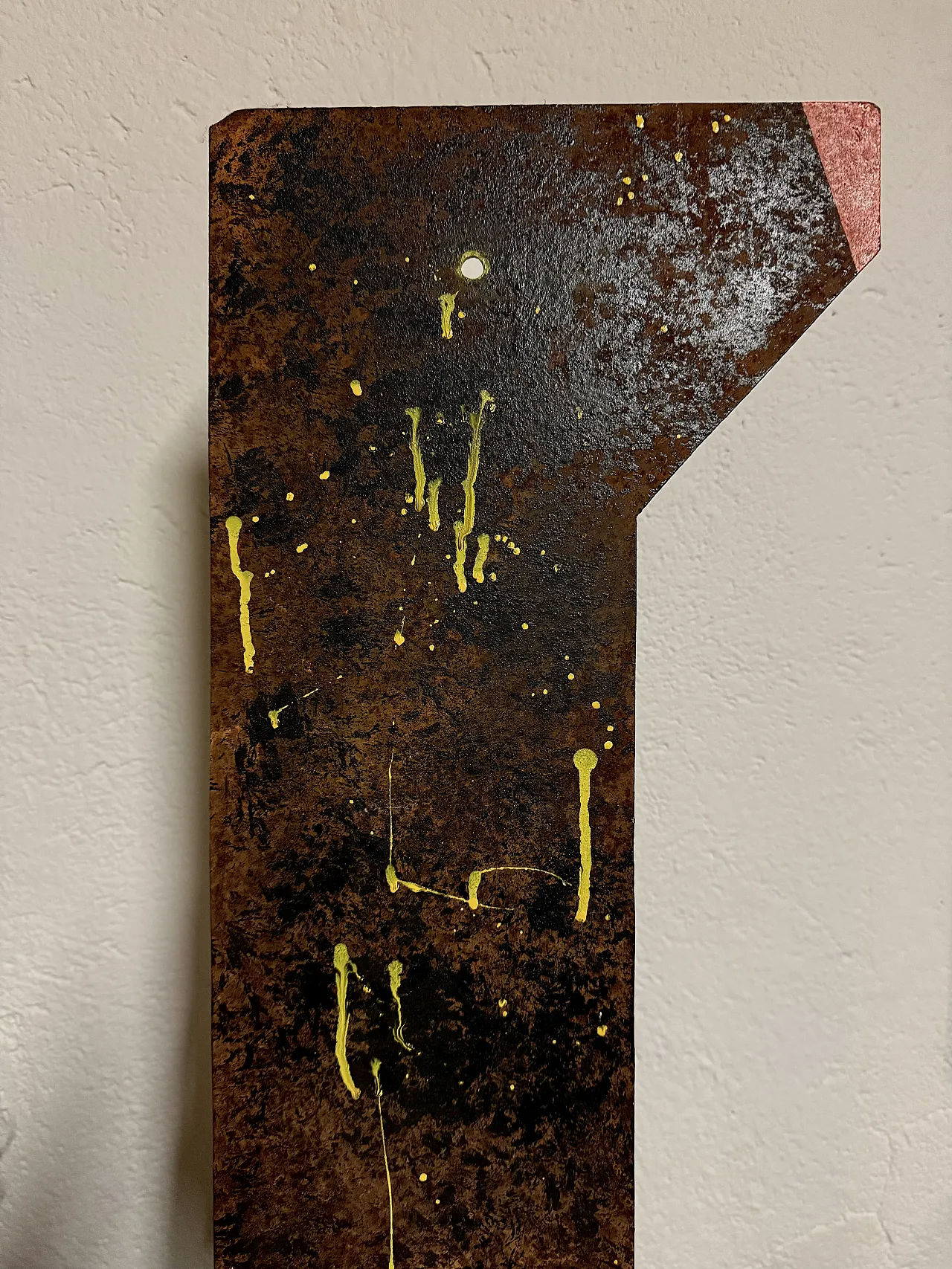 The dog sculpture, 2000s 2