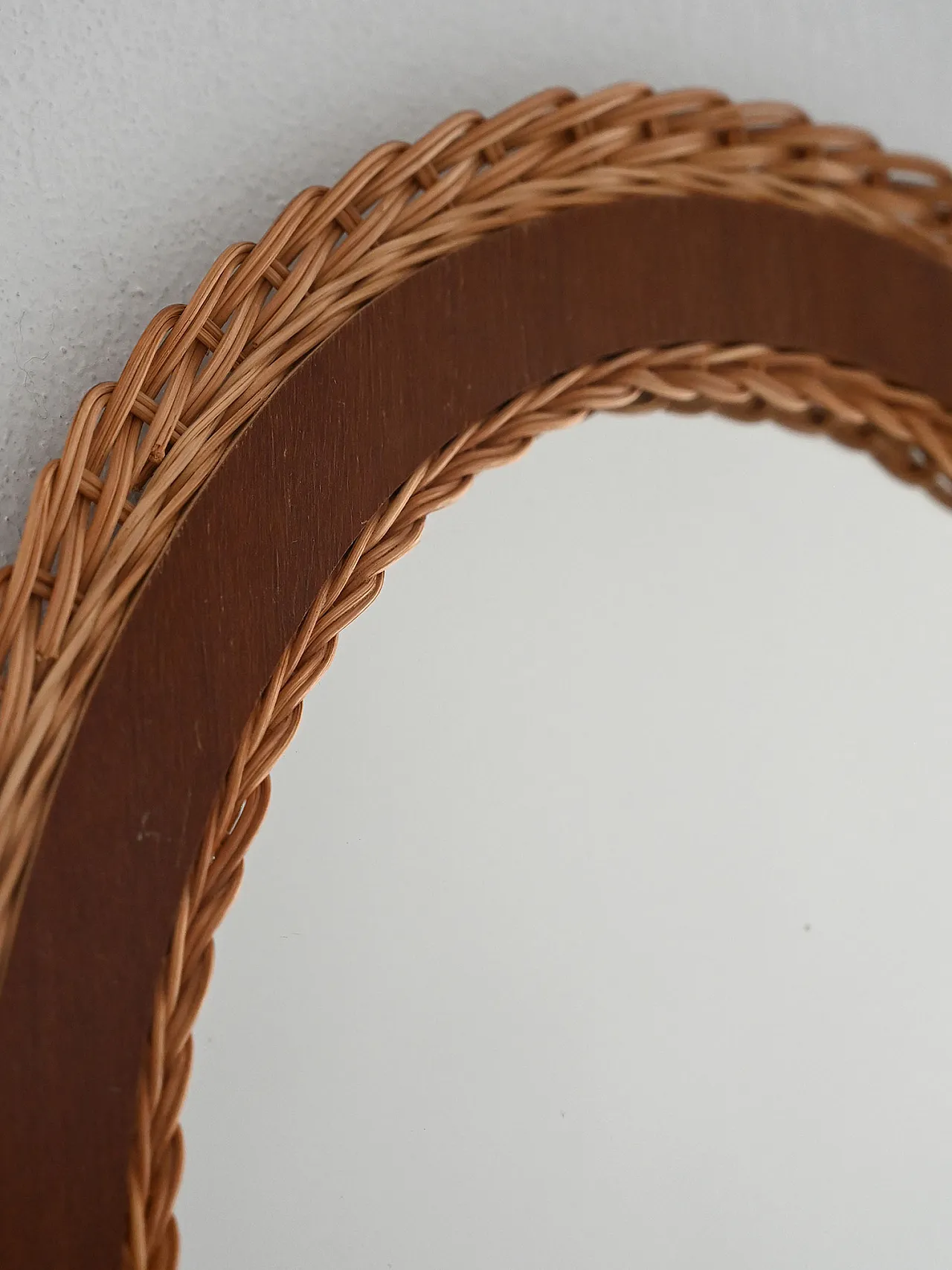 Oval mirror in teak and woven rattan 3
